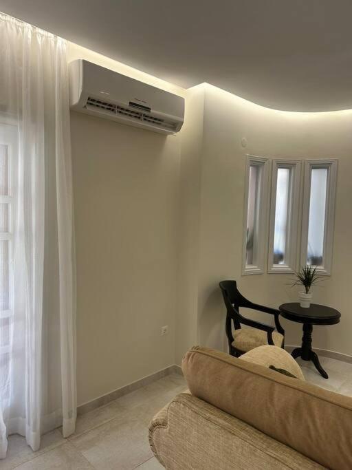 Eclectic Near Downtown Apartment Heraklion (Crete)