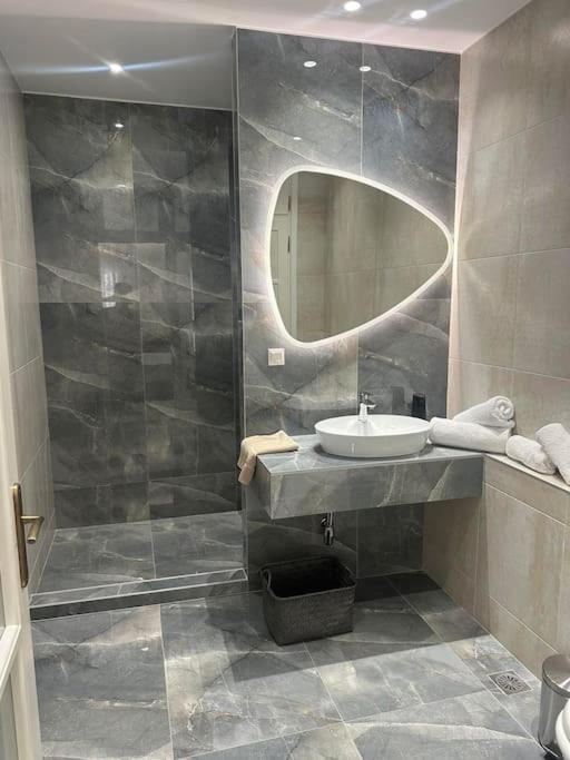 Apartment Eclectic Near Downtown Heraklion (Crete)