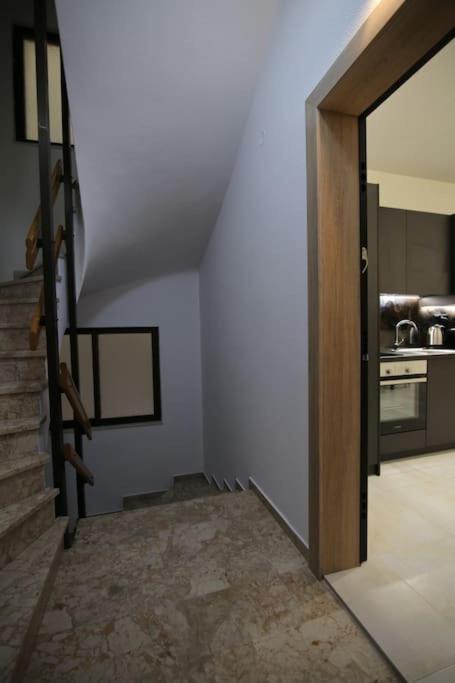 Apartment Eclectic Near Downtown Heraklion (Crete)