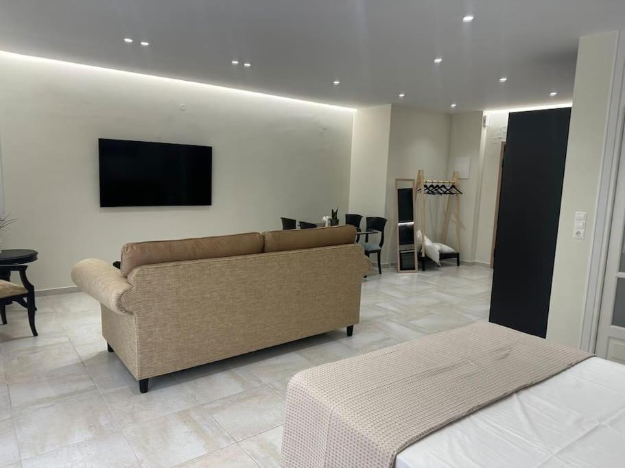 Apartment Eclectic Near Downtown Heraklion (Crete)
