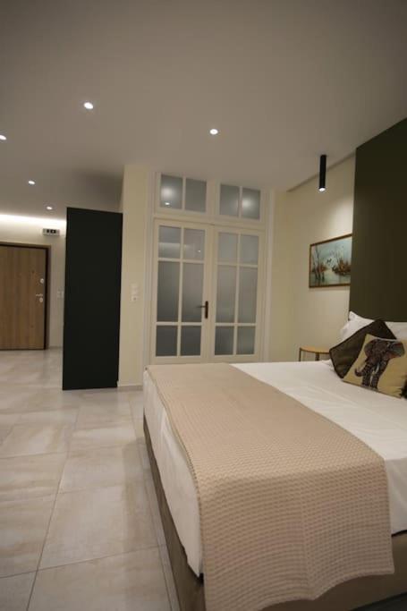 Apartment Eclectic Near Downtown Heraklion (Crete)